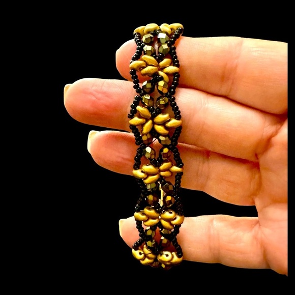 Beaded bracelet with sparkle and feminine detail heart lobster clasp - Picture 4 of 6